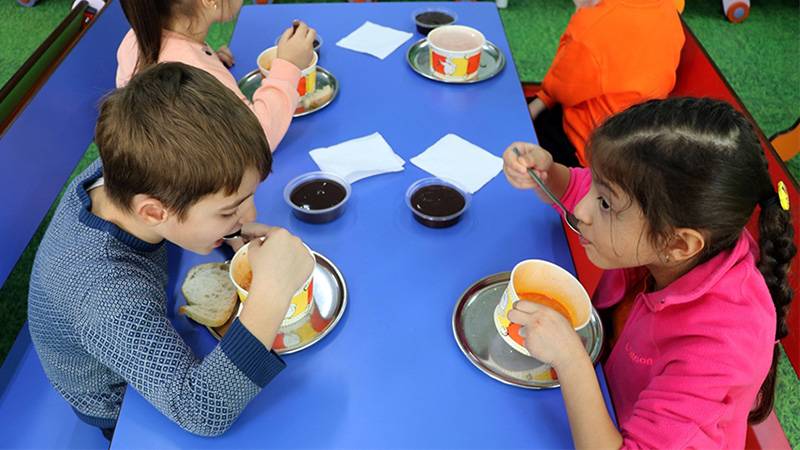Milli Eğitim Bakanı Özer: Okul öncesi eğitimdeki çocuklara ücretsiz yemek verilecek