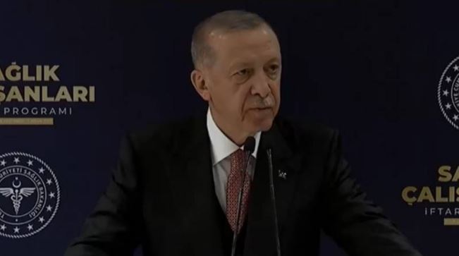 Cumhurbaşkanı Recep Tayyip Erdoğan: Türkiye genelinde 42 bin 500 sağlık personeli alıyoruz