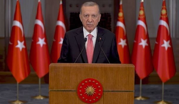 Cumhurbaşkanı Recep Tayyip Erdoğan: Çalışan emeklilere de tek seferlik 5 bin liralık ödeme yapılacak